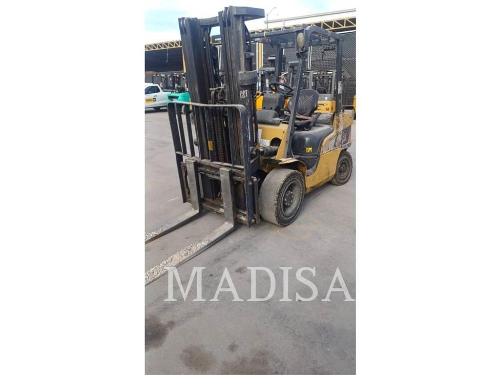 CAT DP30NM5-D Andere Gabelstapler