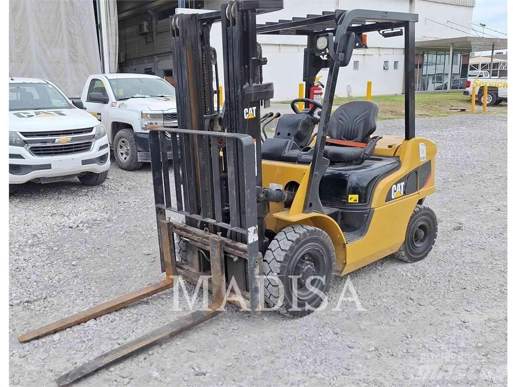 CAT LIFT TRUCKS DP25NM5 Dieselstapler