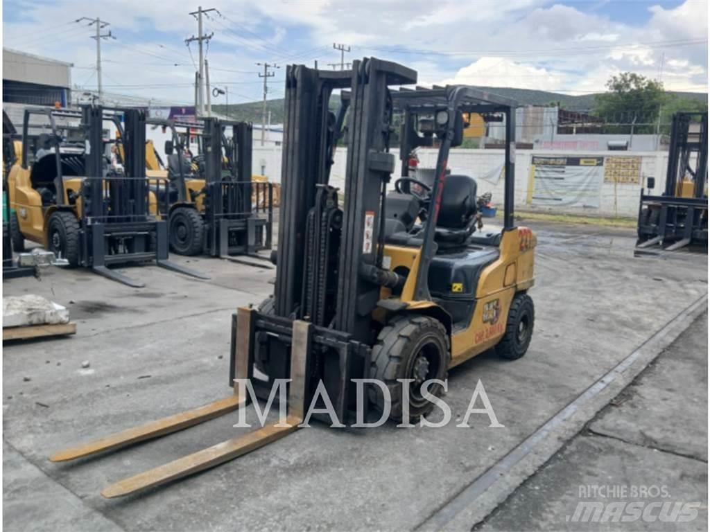 CAT LIFT TRUCKS DP30NM Dieselstapler