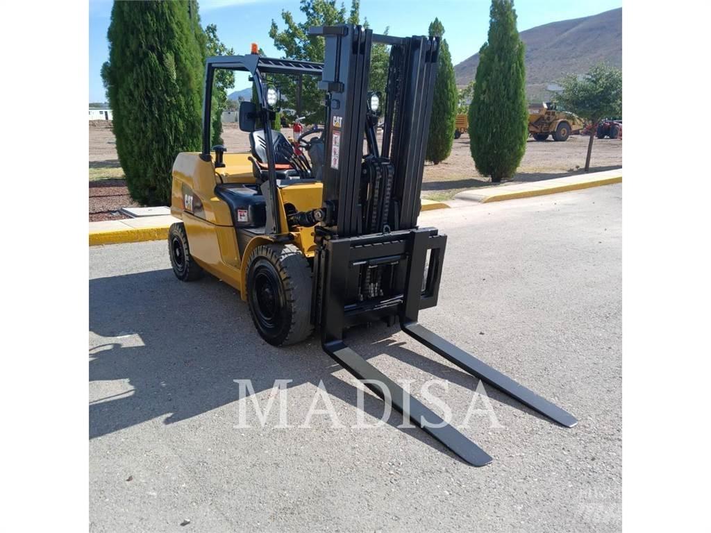 CAT LIFT TRUCKS DP50NM Dieselstapler