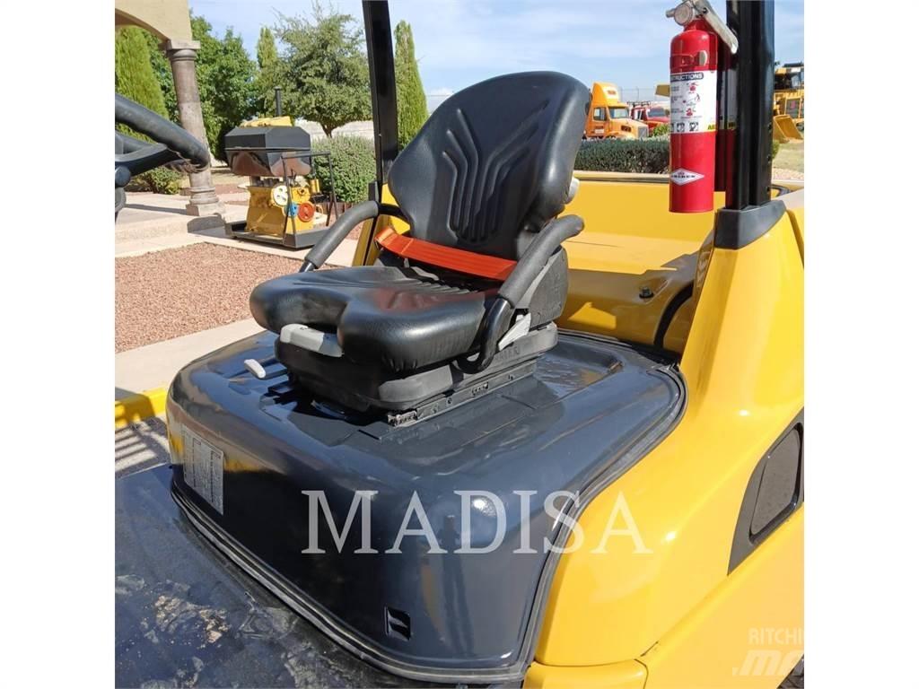 CAT LIFT TRUCKS DP50NM Dieselstapler