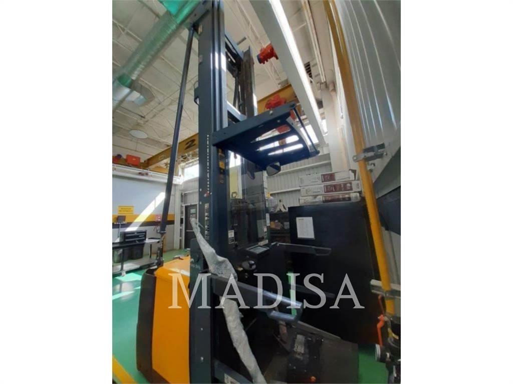 CAT LIFT TRUCKS EKS308 Elektrostapler