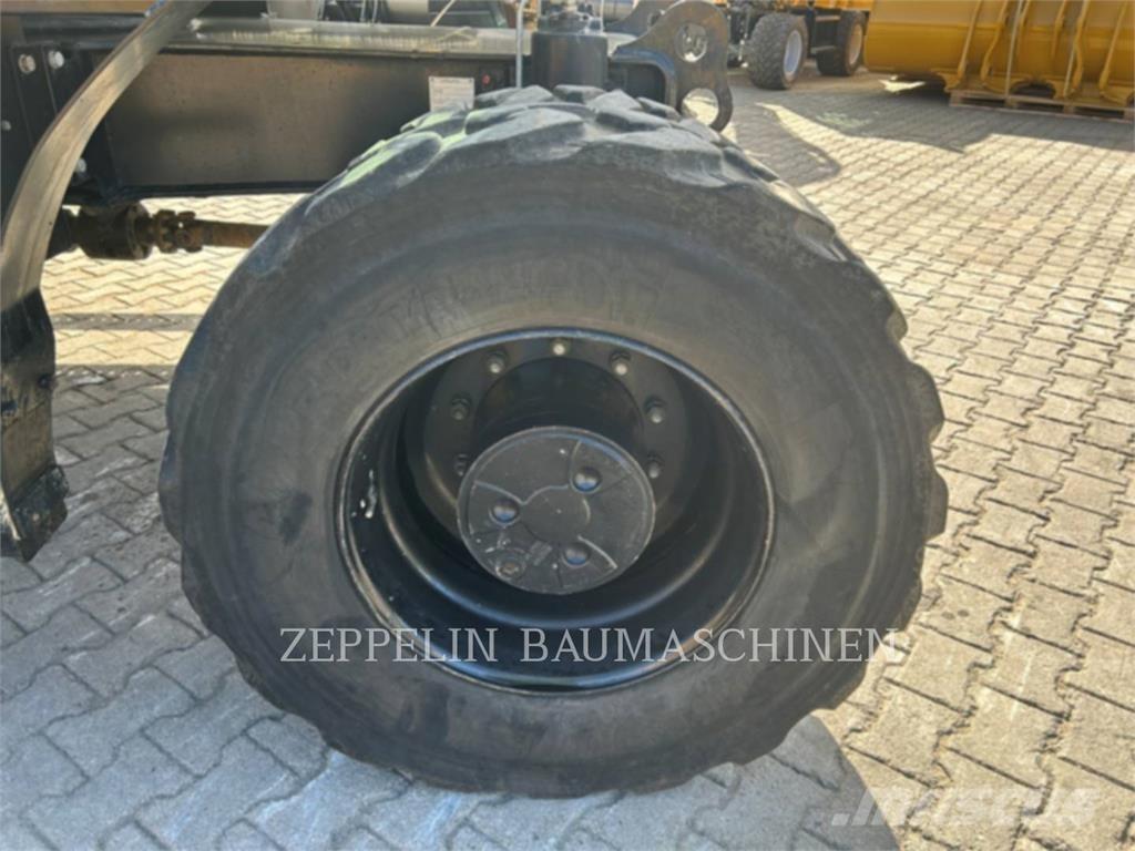 CAT M318-07A Mobilbagger