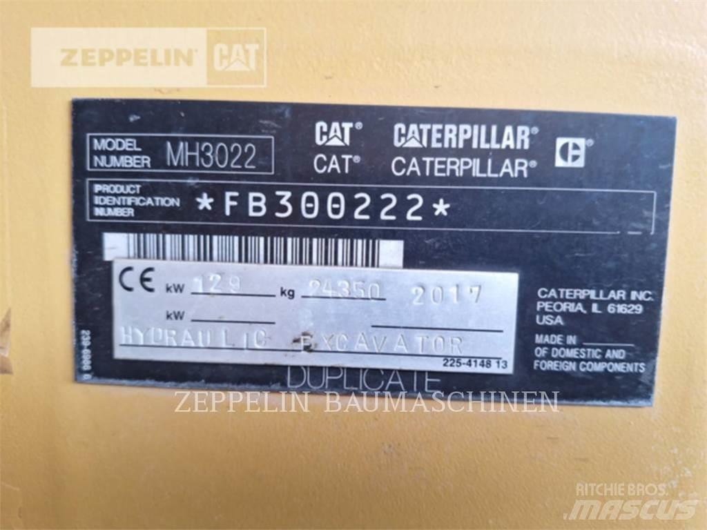 CAT MH3022 Abrissbagger