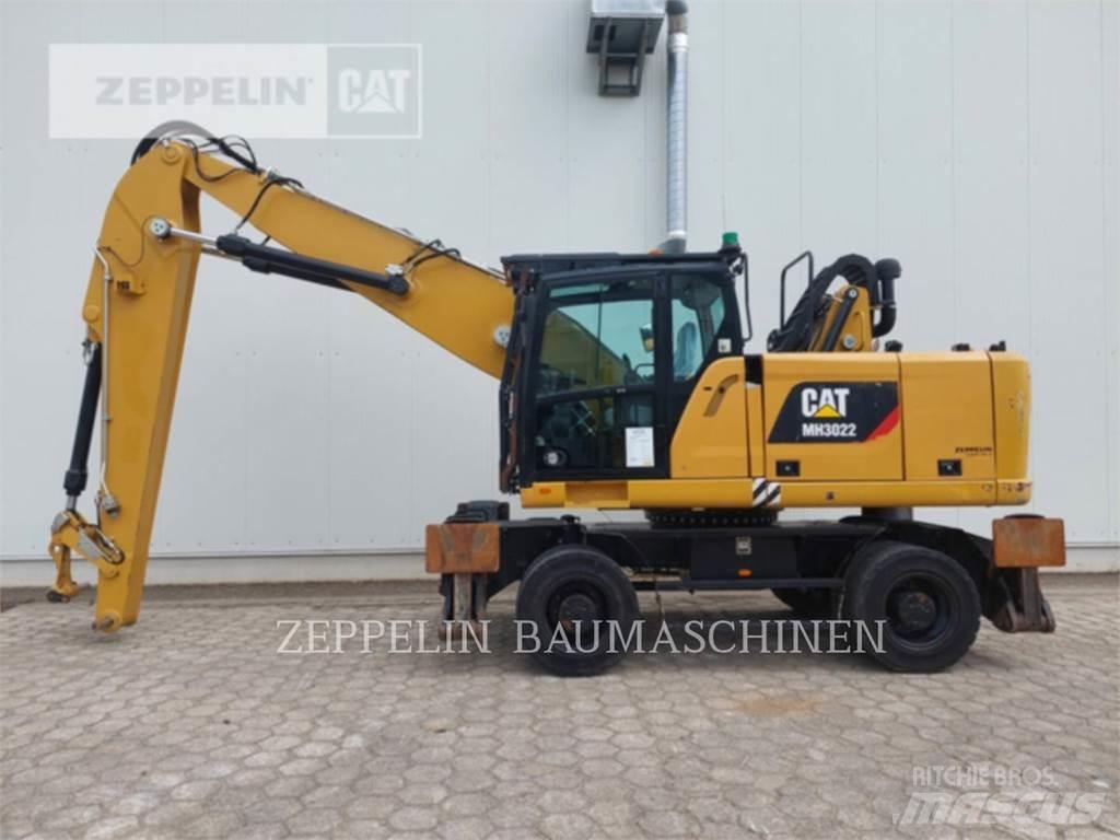 CAT MH3022-06C Abrissbagger