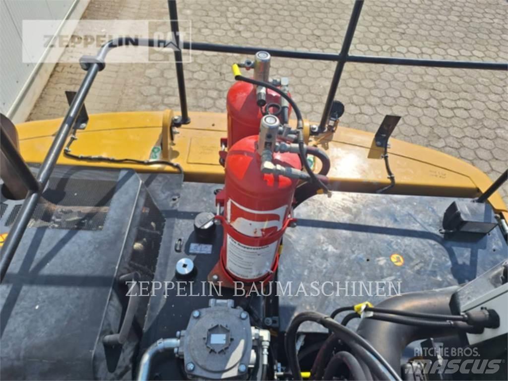 CAT MH3022-06C Abrissbagger