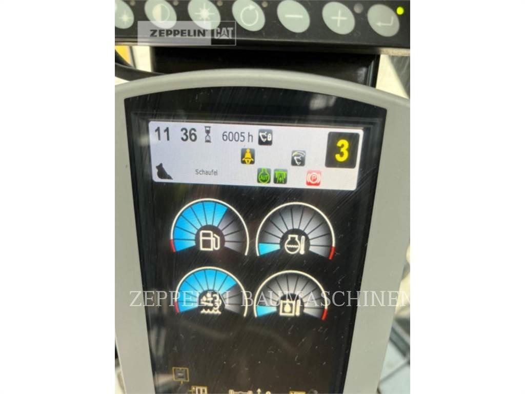 CAT MH3022-06C Abrissbagger