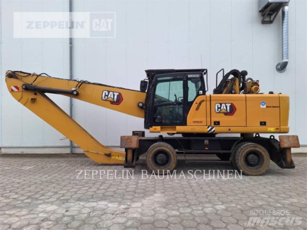 CAT MH3026-06C Abrissbagger