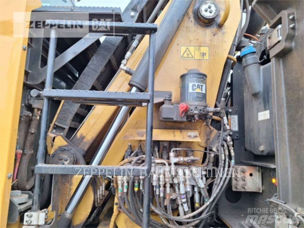 CAT MH3026-06C Abrissbagger