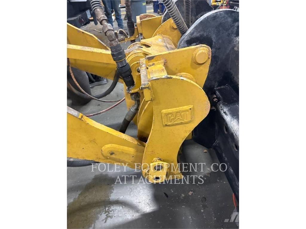CAT QC930MT Radlader