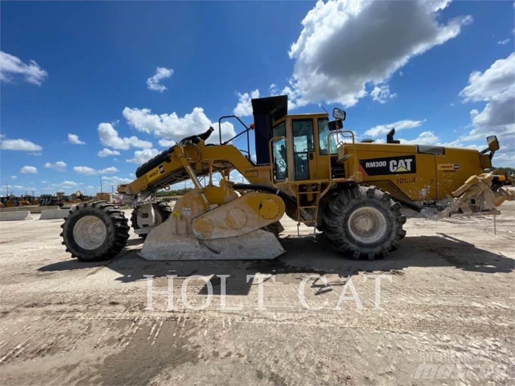 CAT RM300 Asphalt-Recycler