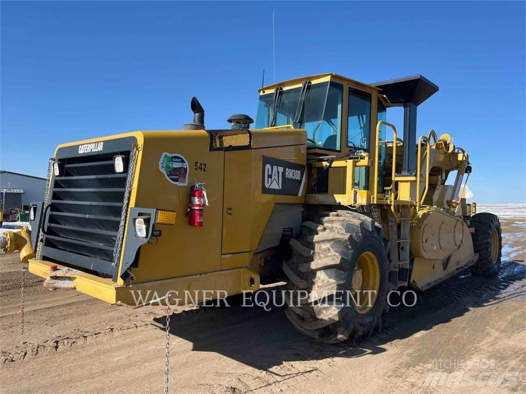 CAT RM300 Asphalt-Recycler