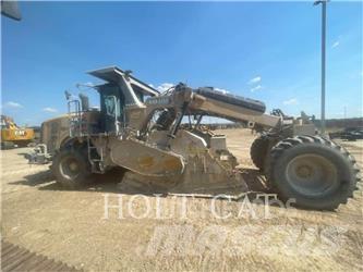 CAT RM400 Asphalt-Recycler