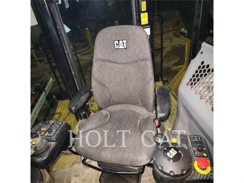 CAT RM400 Asphalt-Recycler