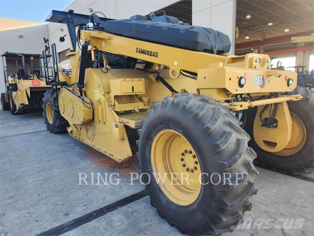 CAT RM400 Asphalt-Recycler