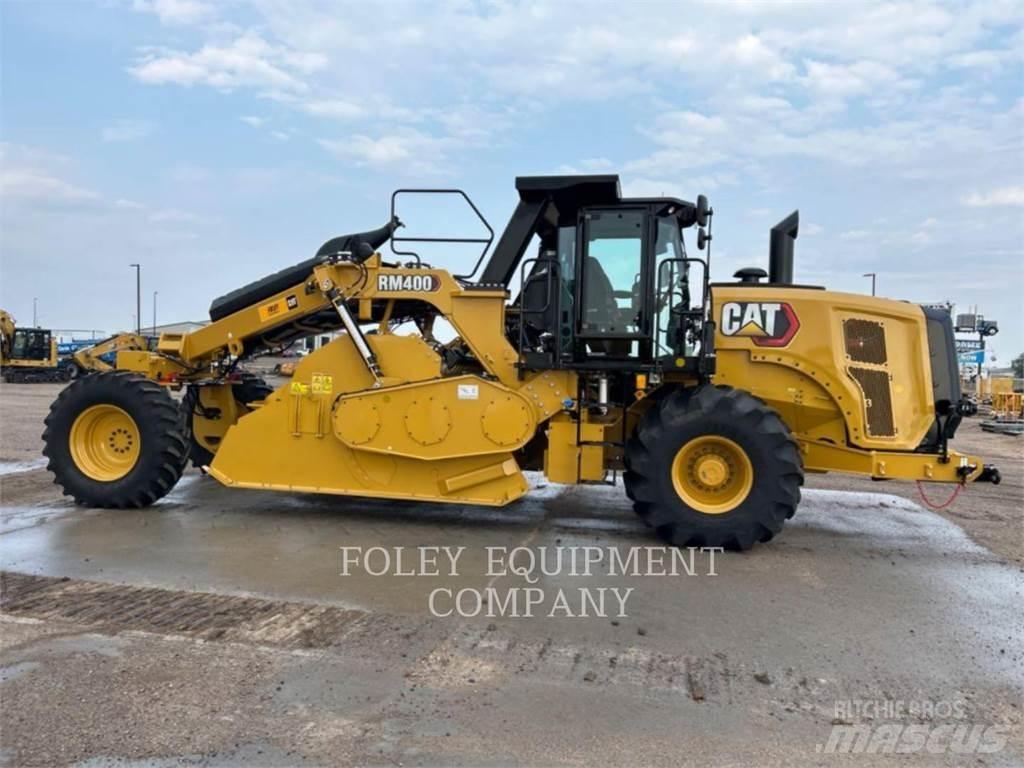 CAT RM400-01 Strassenfertiger