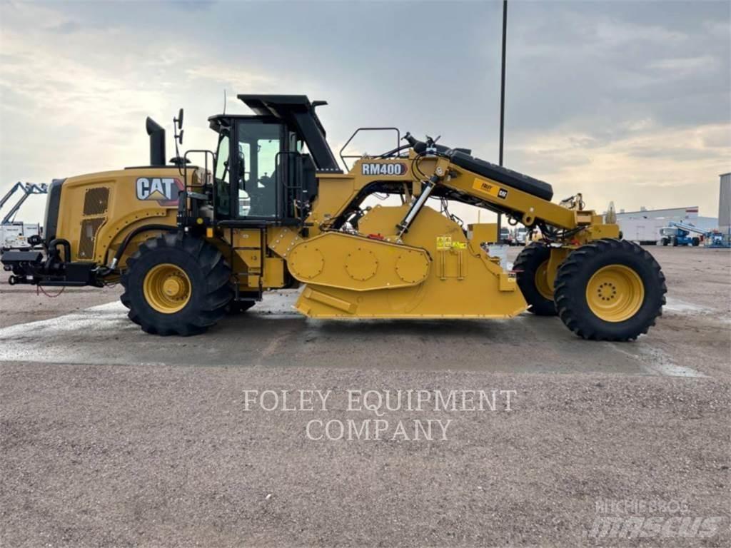 CAT RM400-01 Strassenfertiger