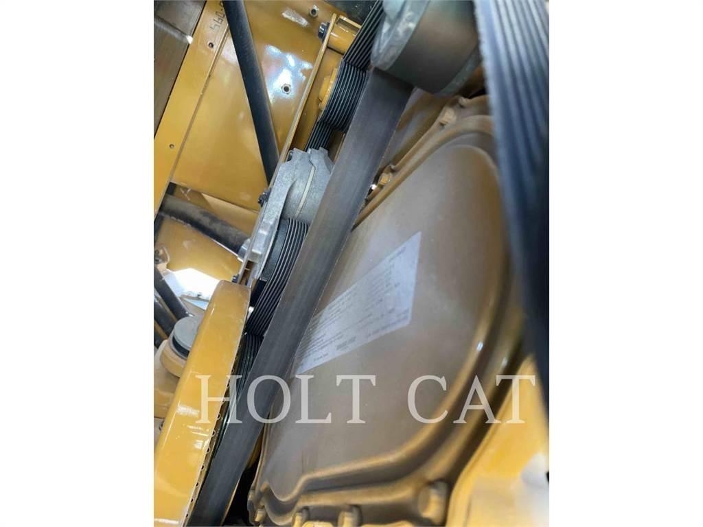 CAT RM400 CAB Asphalt-Recycler