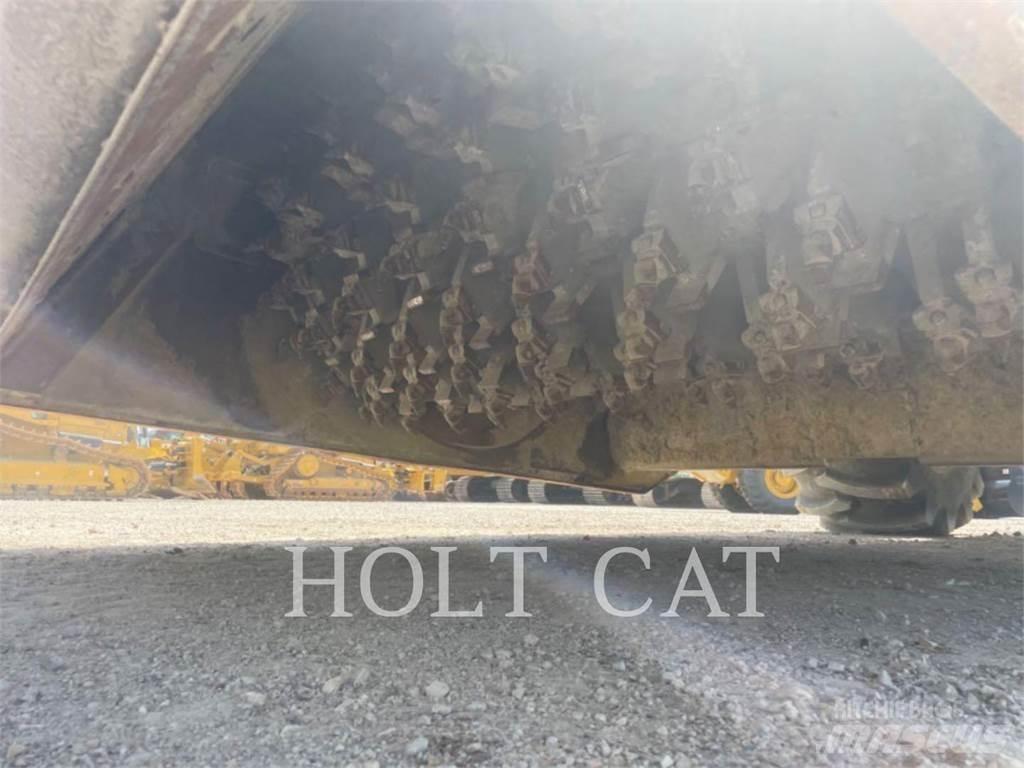 CAT RM400 CAB Radlader