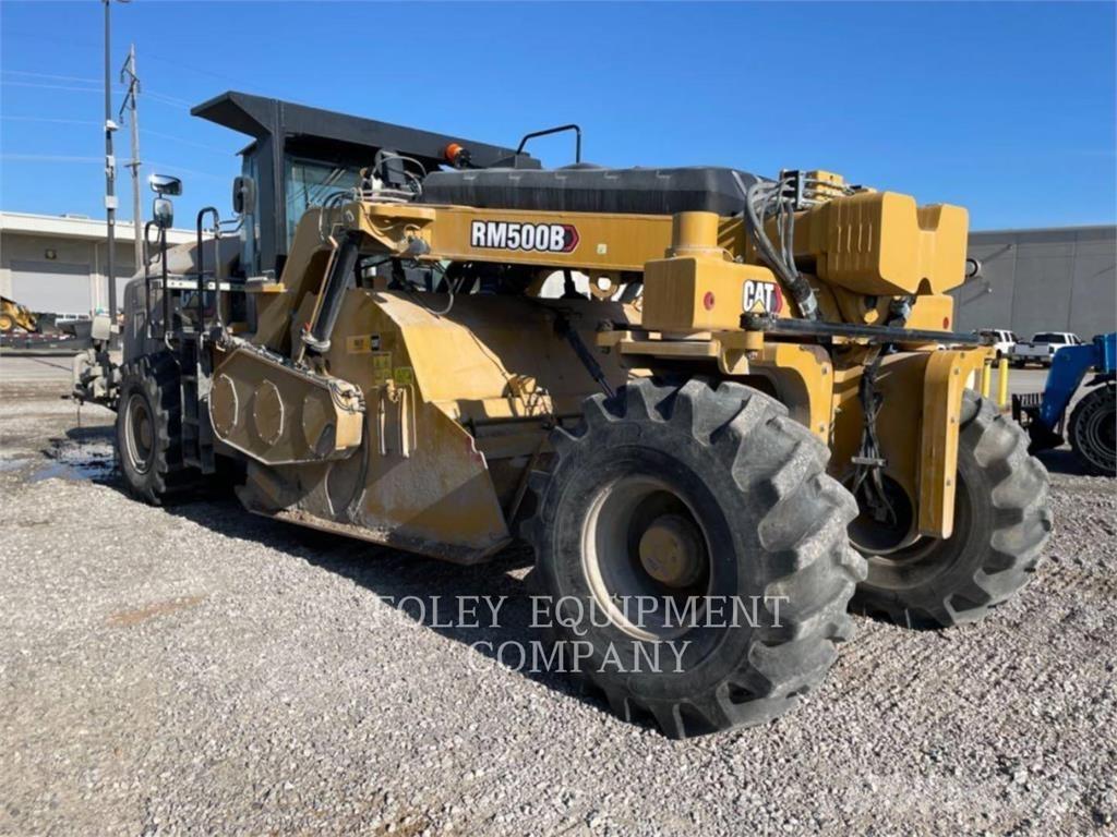 CAT RM500B Strassenfertiger