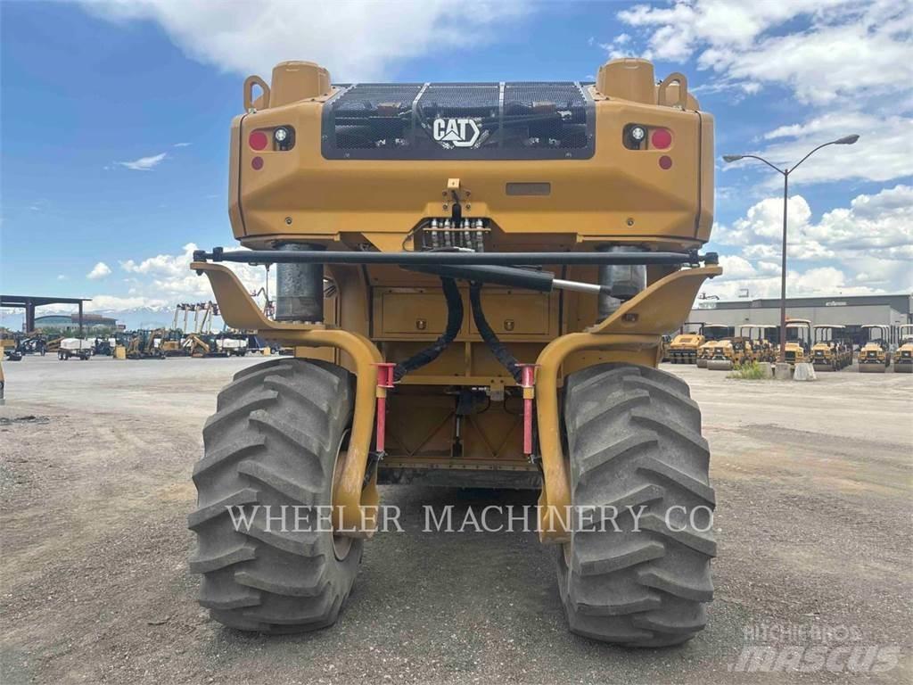CAT RM800 Asphalt-Recycler