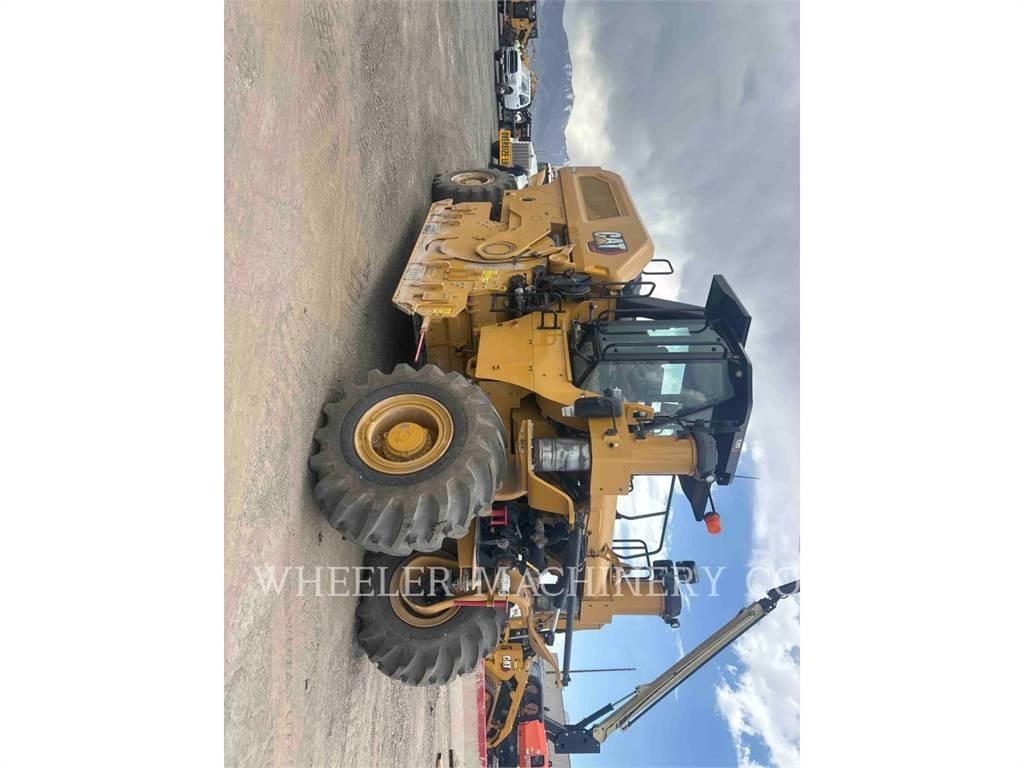 CAT RM800 Asphalt-Recycler