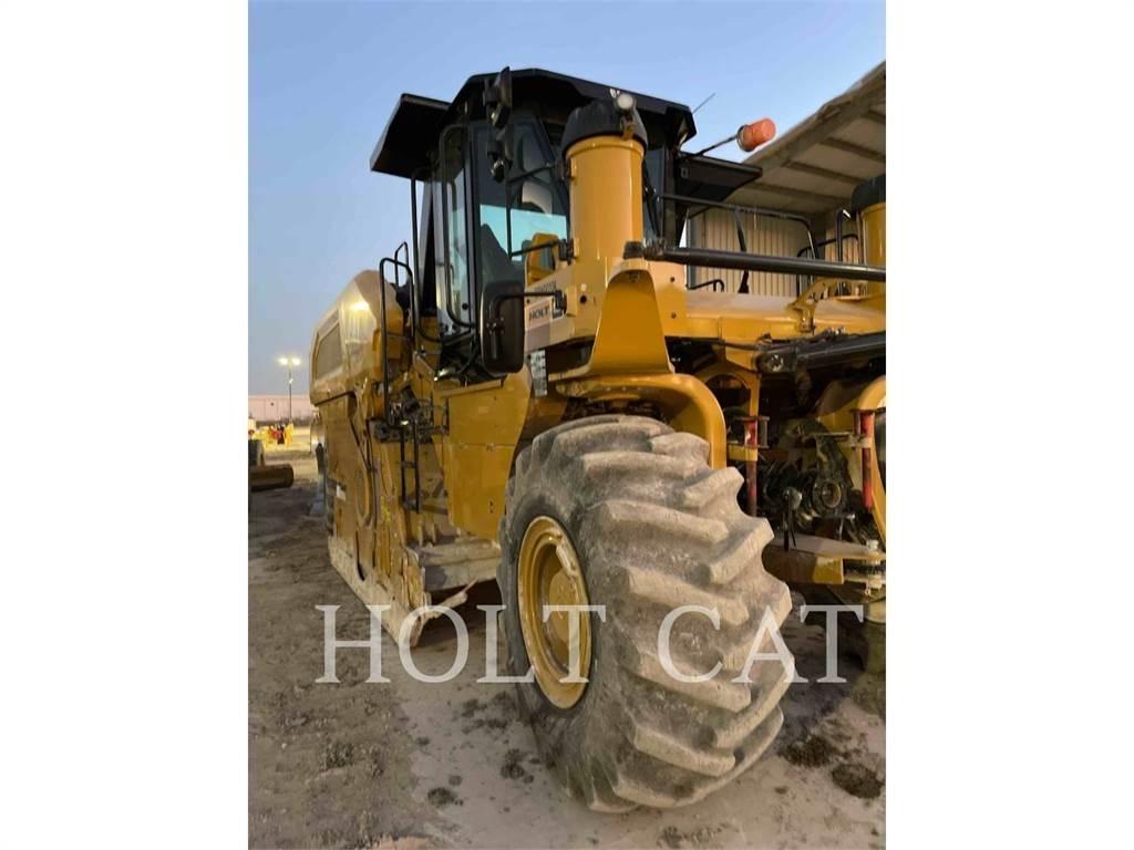 CAT RM800 Asphalt-Recycler