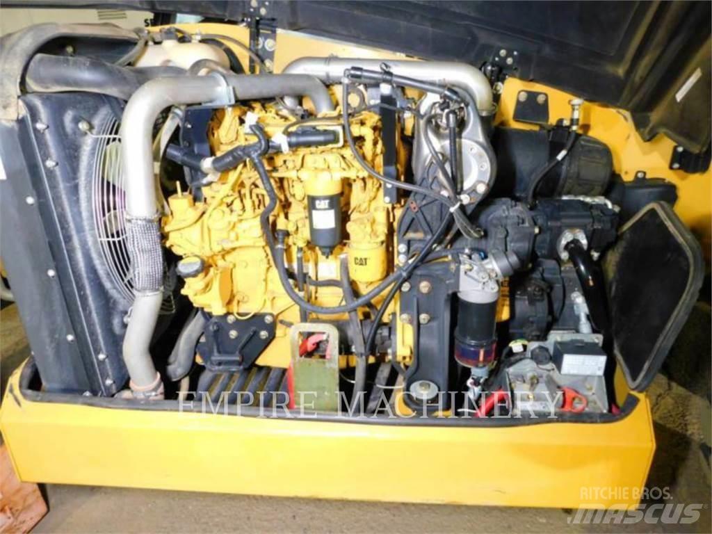 CAT TL642D Teleskoplader