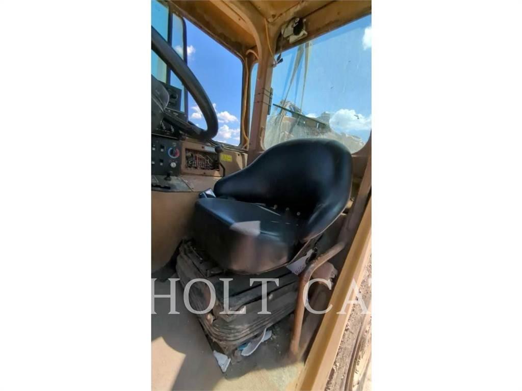 CAT W00 613C Schaber