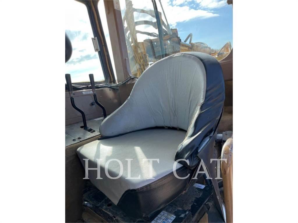CAT W00 613C Schaber
