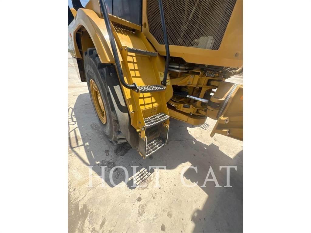 CAT W00 725 Tankwagen