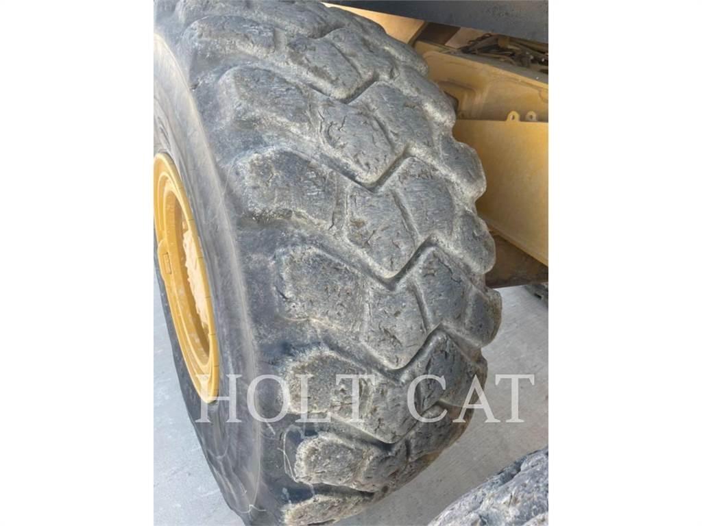CAT W00 730 Tankwagen