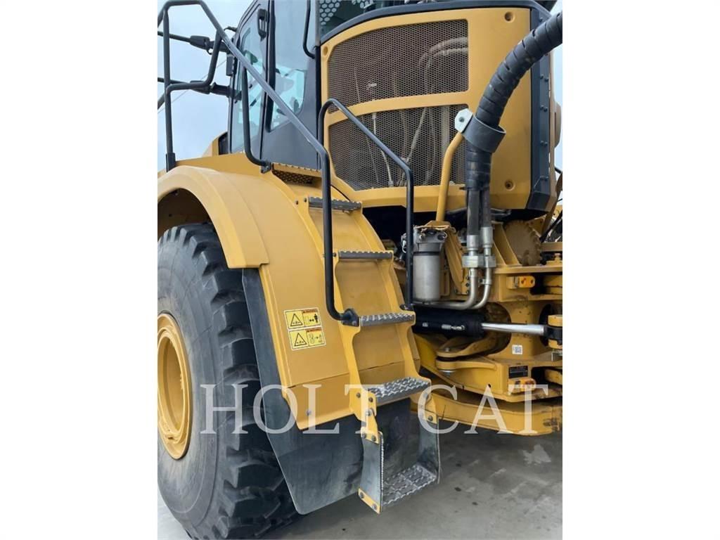 CAT W00 740GC Tankwagen