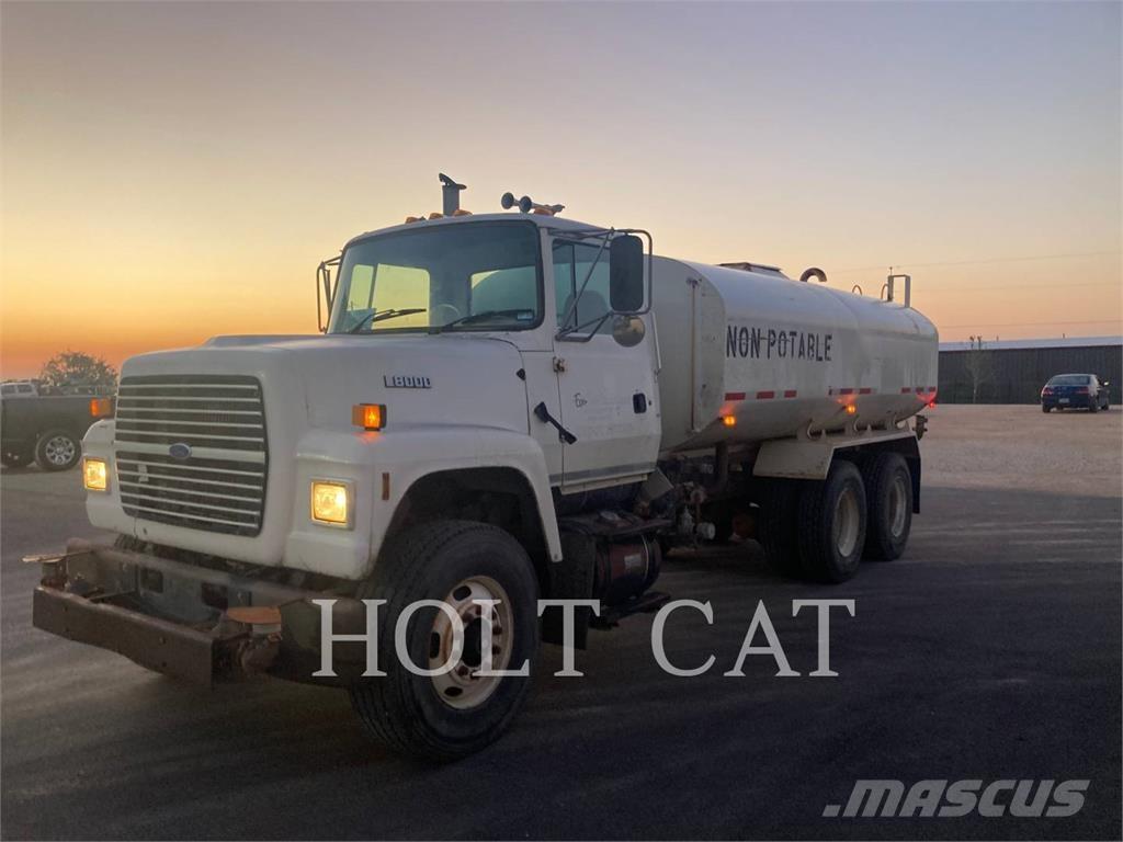 Ford L8000 Tankwagen