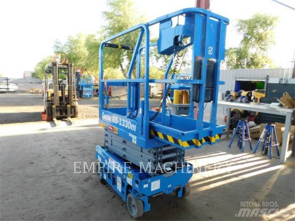 Genie GS1330 Gelenkteleskoparbeitsbühnen