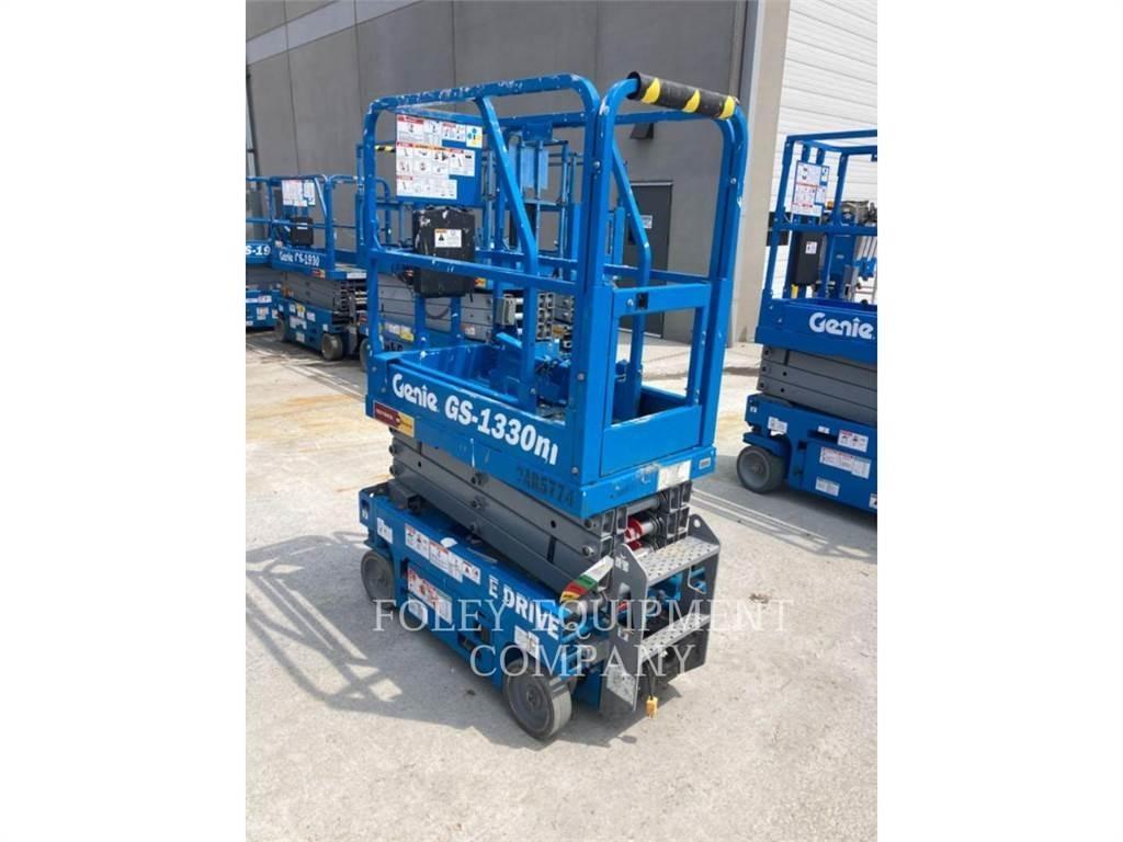 Genie GS1330 Scheren-Arbeitsbühnen