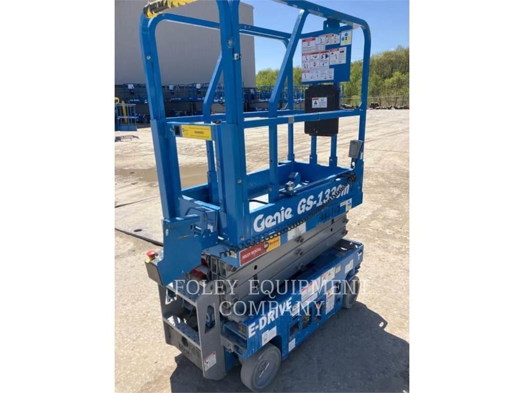 Genie GS1330 Scheren-Arbeitsbühnen