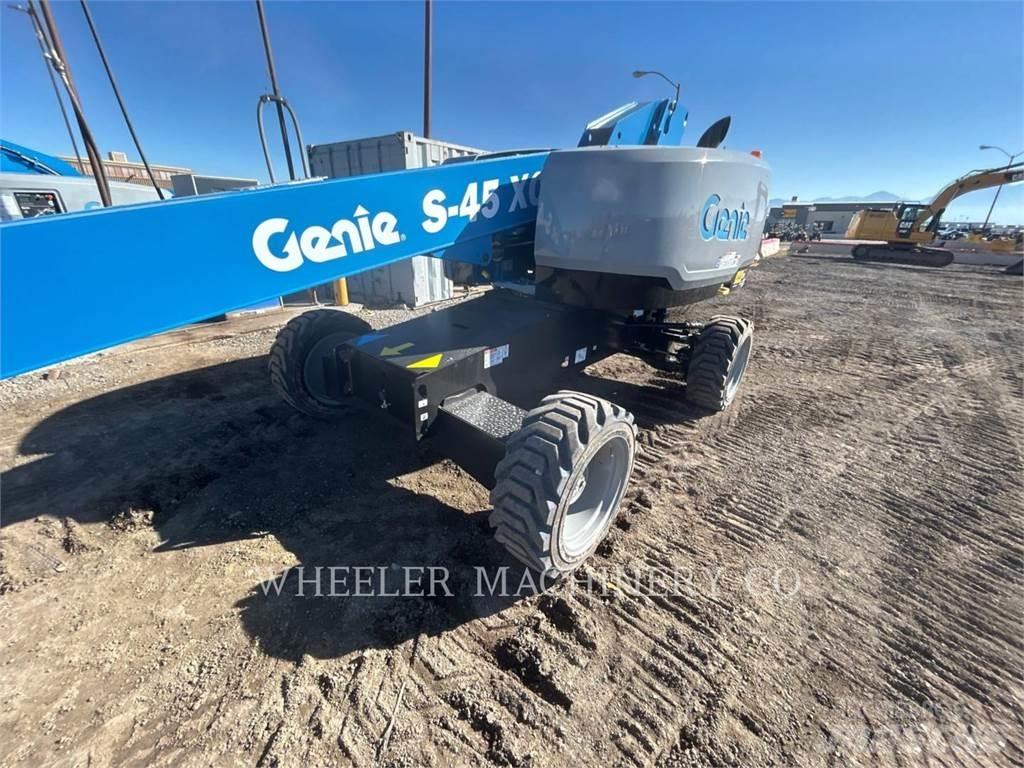 Genie S45XC Gelenkteleskoparbeitsbühnen