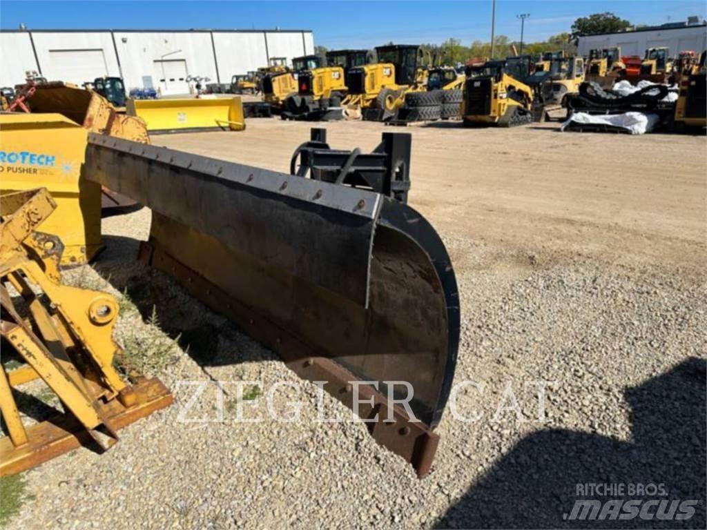  HENDERSON PLOW Schneefräse