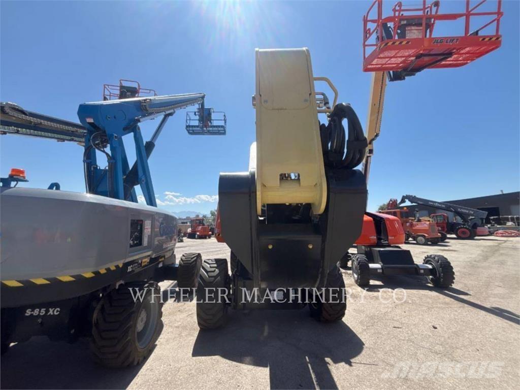 JLG 1250AJP Gelenkteleskoparbeitsbühnen