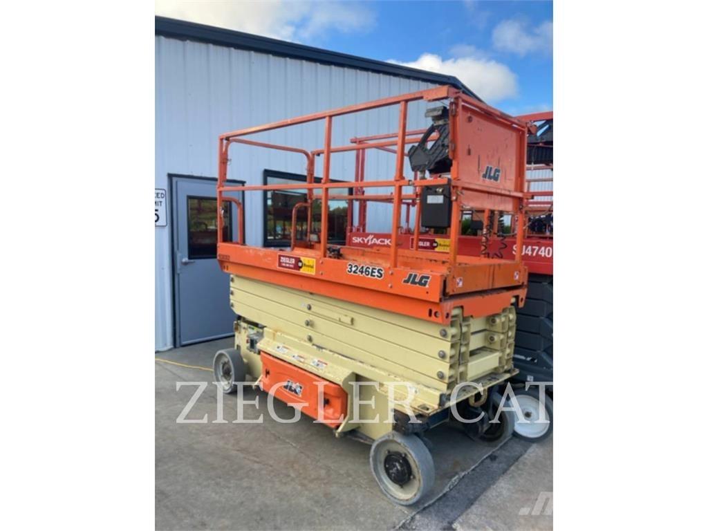JLG 3246ES Scheren-Arbeitsbühnen