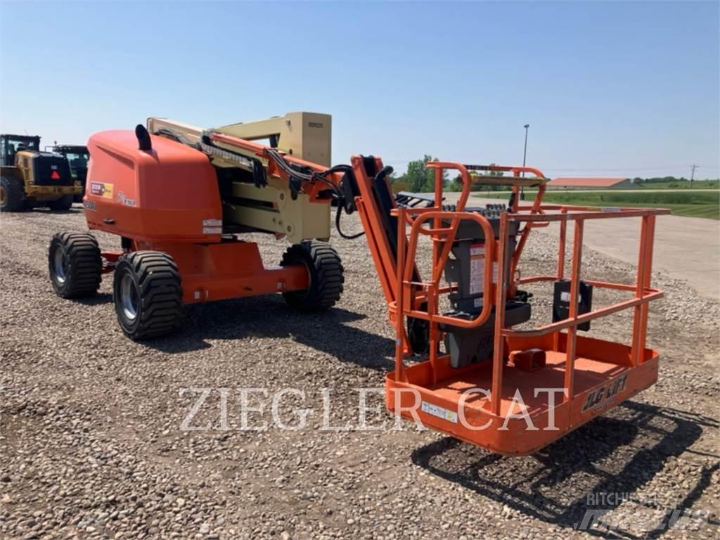 JLG 450AJ Gelenkteleskoparbeitsbühnen