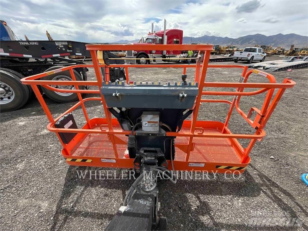 JLG 460SJ SP Gelenkteleskoparbeitsbühnen