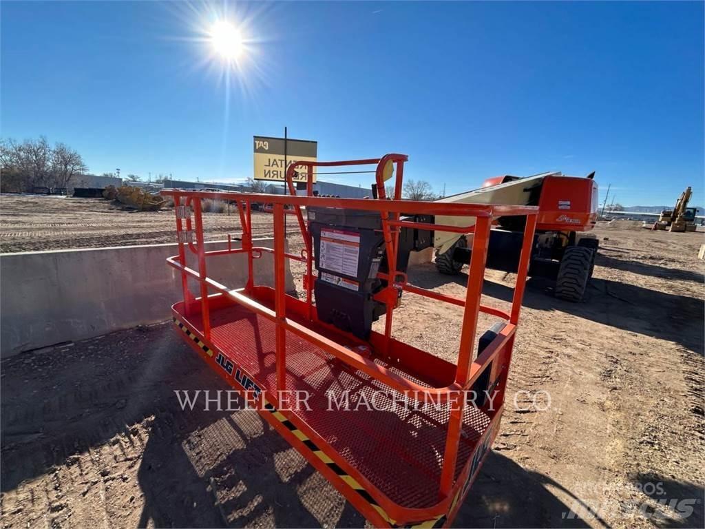 JLG 600S SP Gelenkteleskoparbeitsbühnen