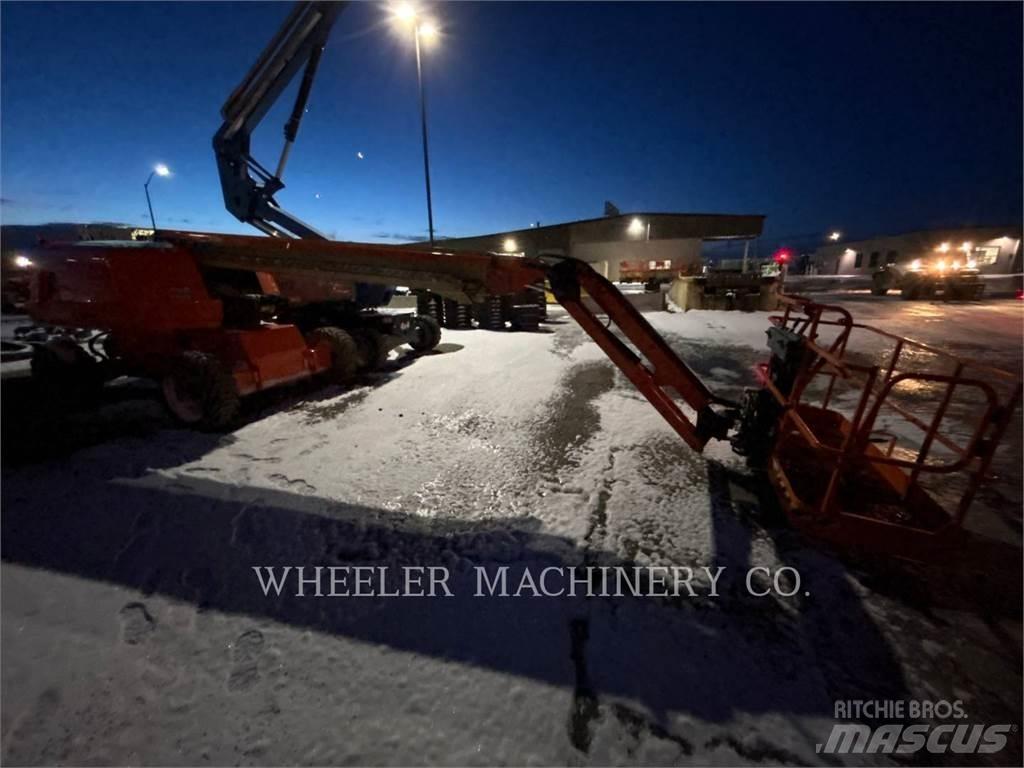 JLG 660SJ Gelenkteleskoparbeitsbühnen