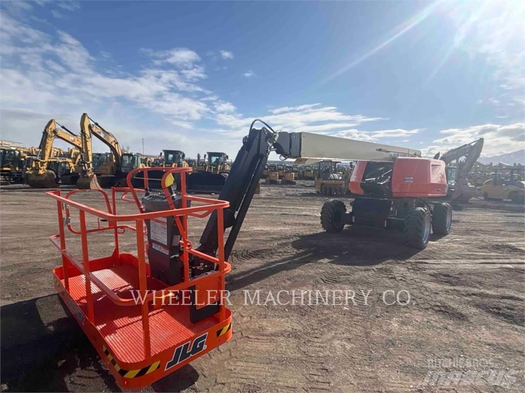 JLG 660SJ Gelenkteleskoparbeitsbühnen