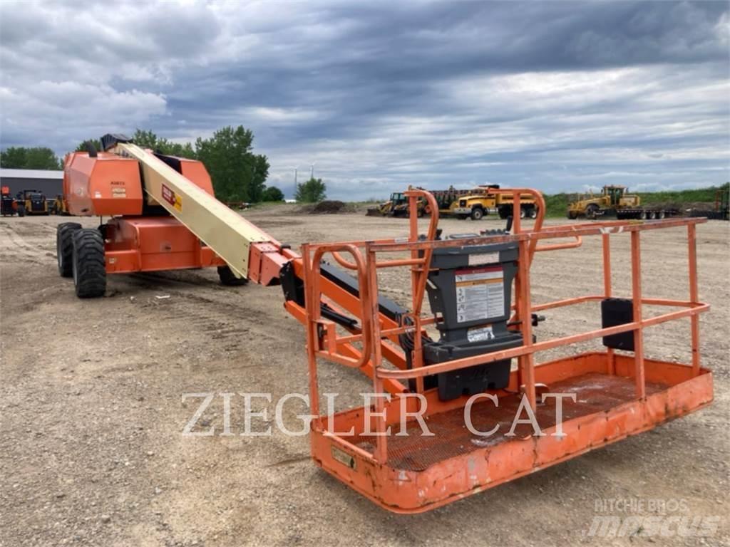 JLG 660SJ Gelenkteleskoparbeitsbühnen