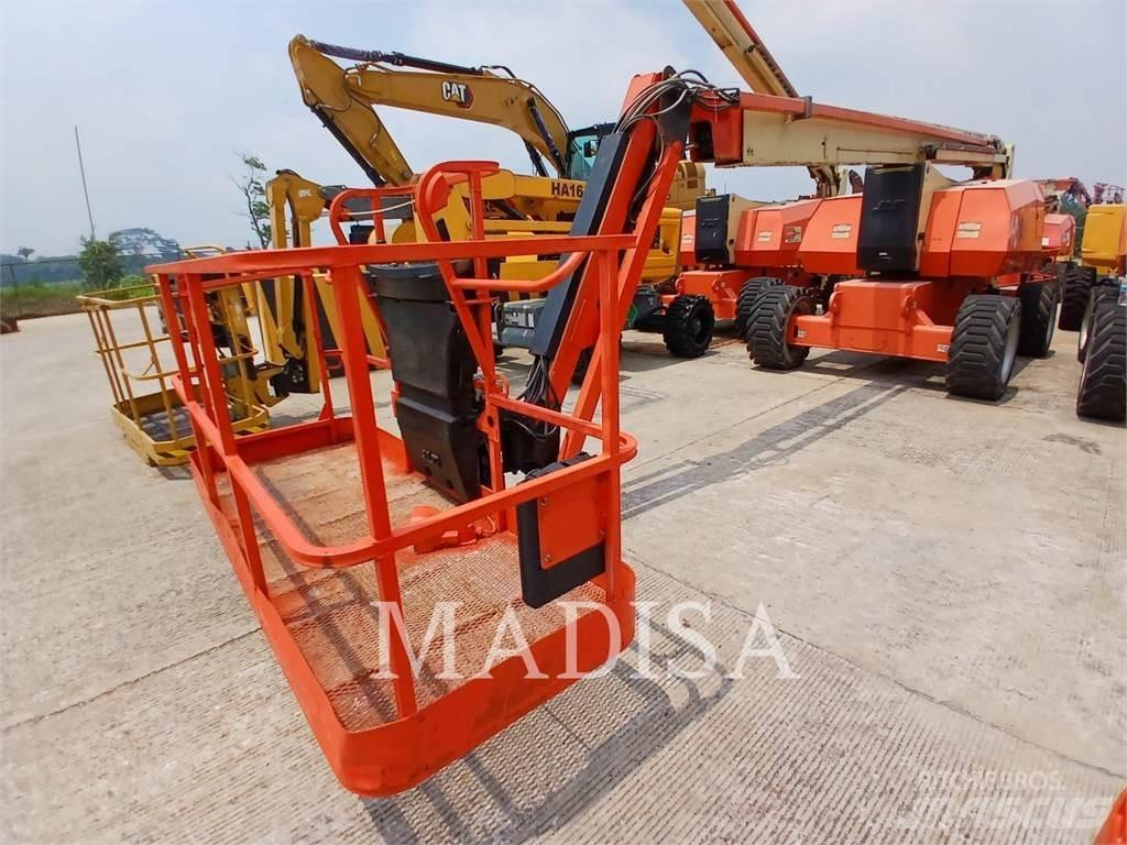 JLG 800AJ Gelenkteleskoparbeitsbühnen