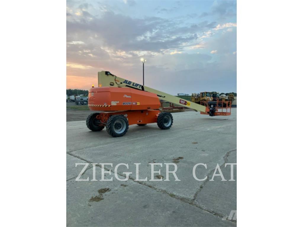 JLG 800S Gelenkteleskoparbeitsbühnen