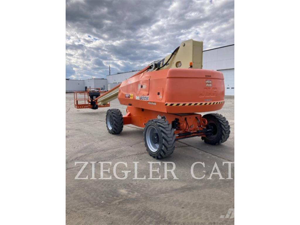 JLG 800S Gelenkteleskoparbeitsbühnen